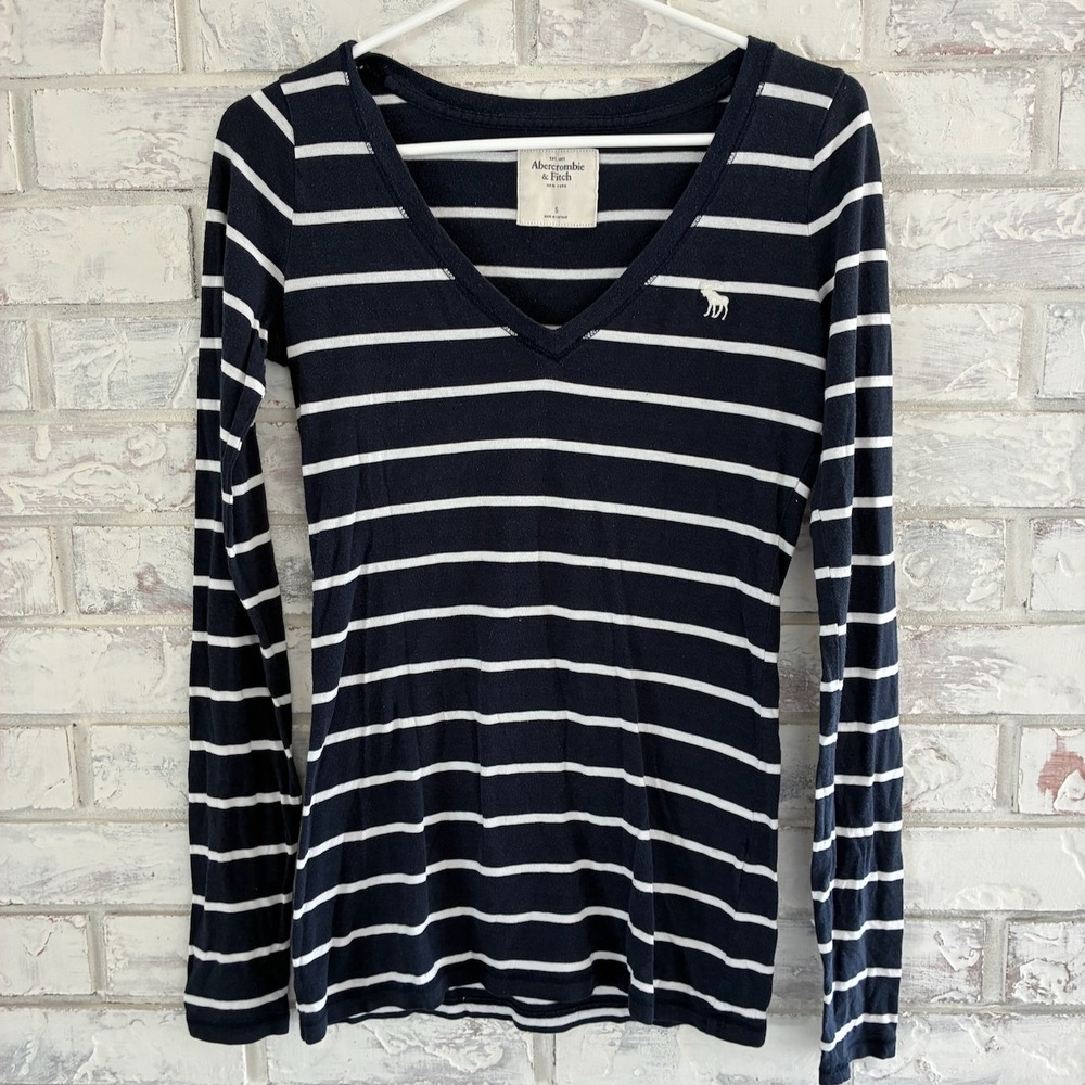 Abercrombie & Fitch Vintage Striped V Neck Long Sleeve Moose Logo Navy White S